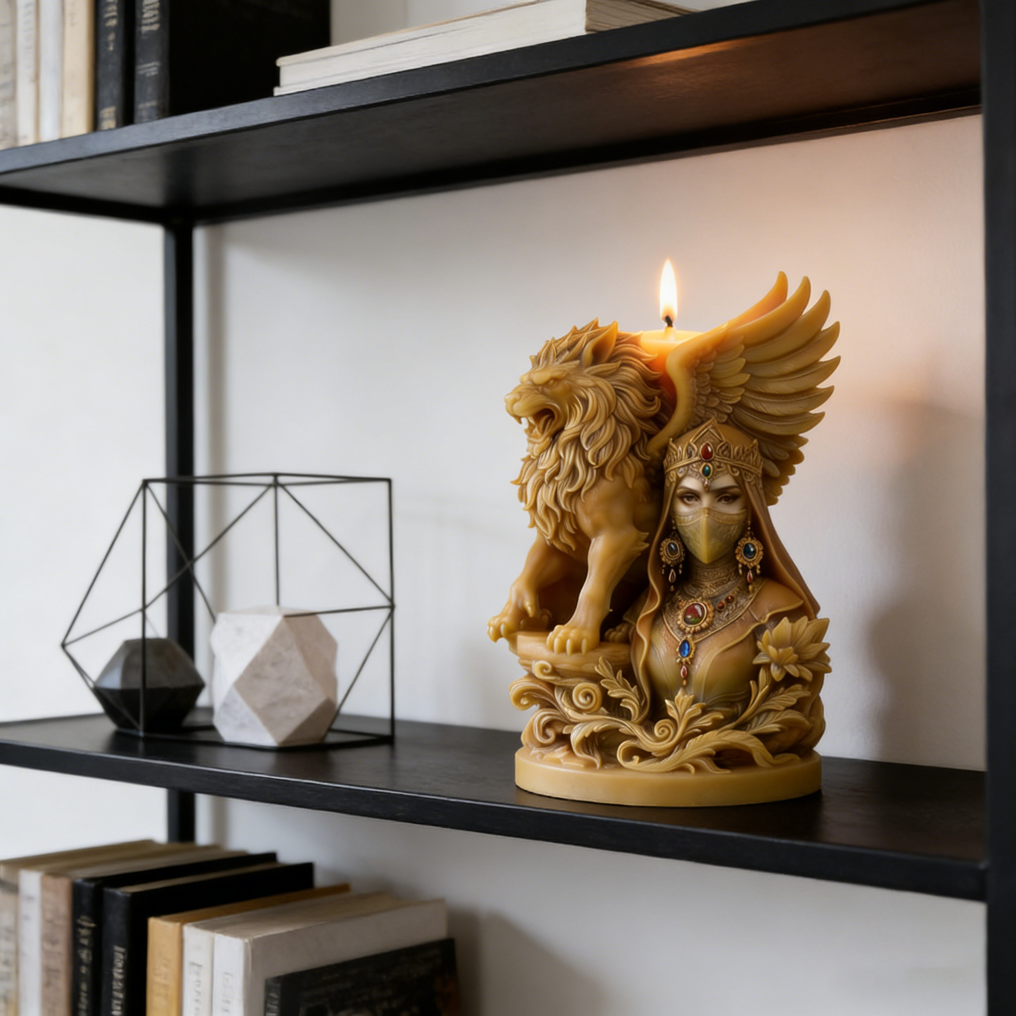 Vintage Masked Queen & Winged  - Candle. Queen บทวิจารณ์และราคา